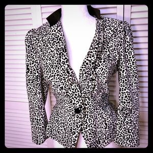 Topshop size 12 Leopard print velvet blazer
